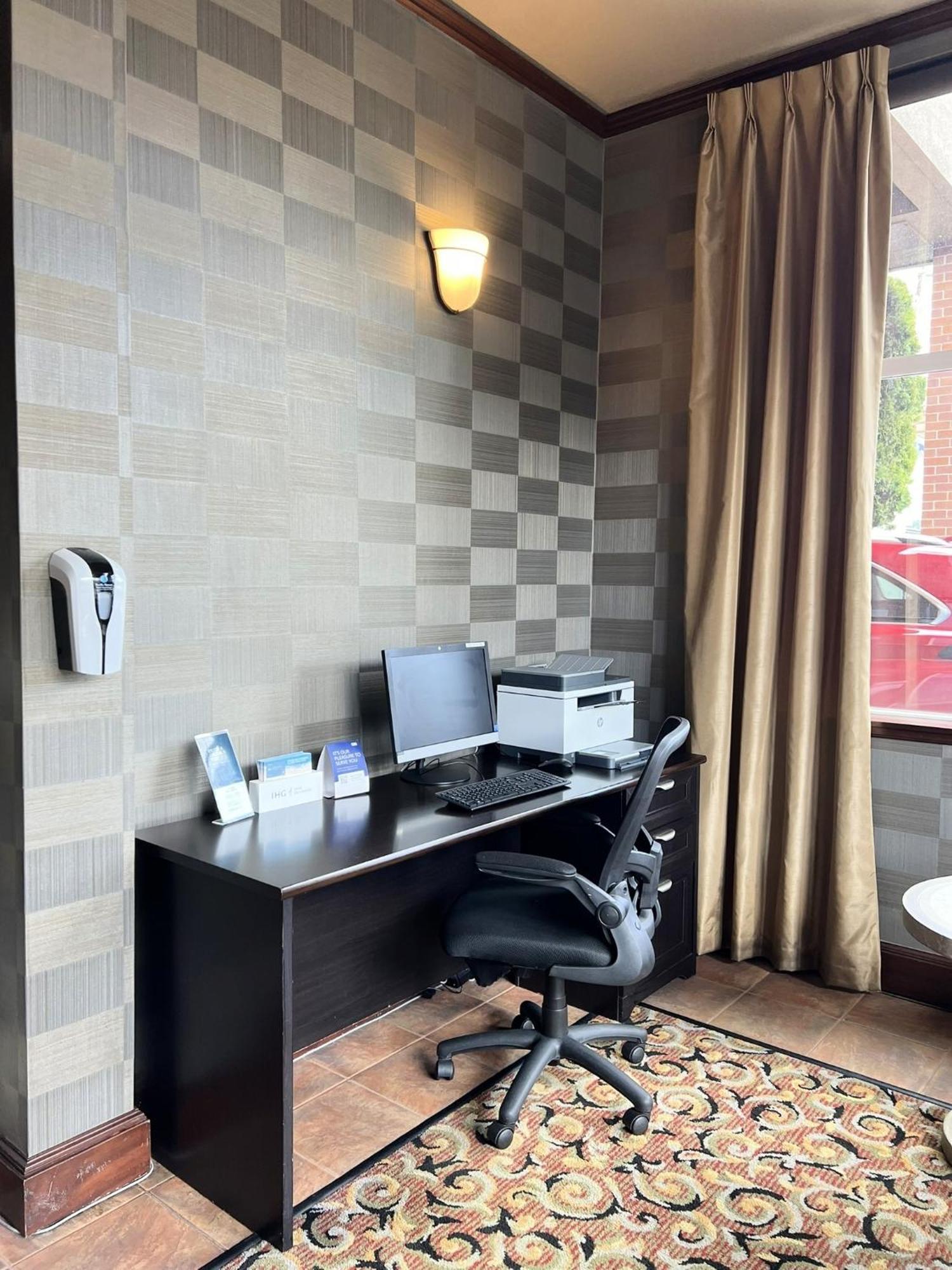 Holiday Inn Express Hotel & Suites Portland-Northwest Downtown By Ihg Экстерьер фото